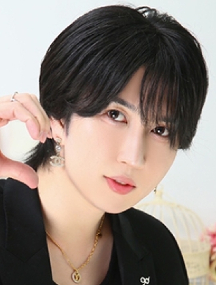 椿 麻衣